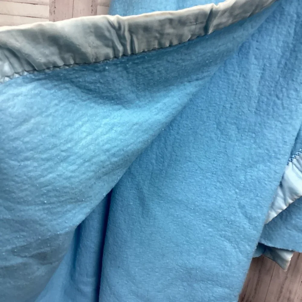 Sears Fiberwoven Blanket Blue w/ Embroidered Satin Trim 64
